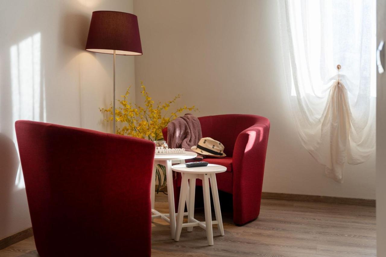 Rooms Karolina فونتانا المظهر الخارجي الصورة