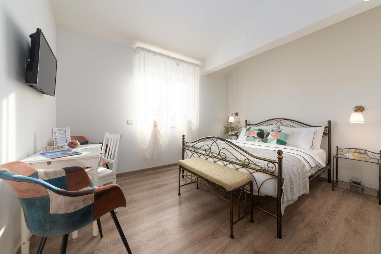 Rooms Karolina فونتانا المظهر الخارجي الصورة